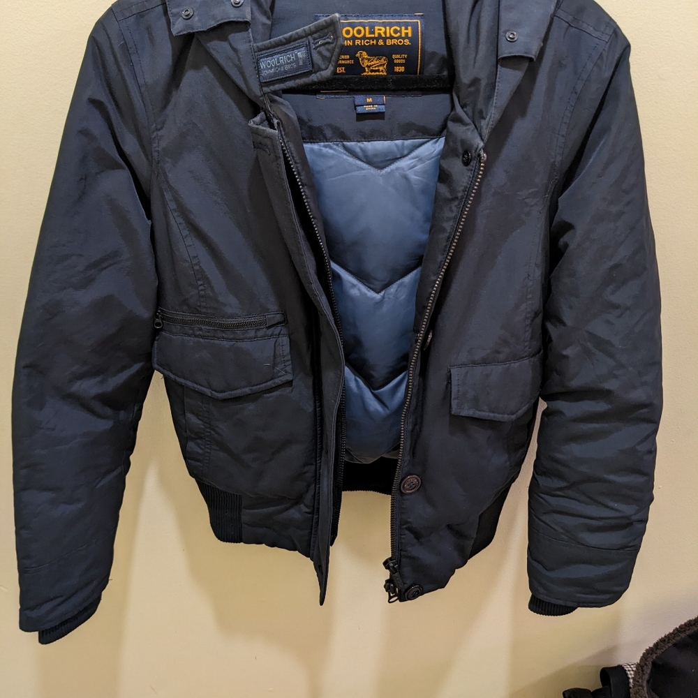 Woolrich Women's Medium Navy Down Bomber Jacket